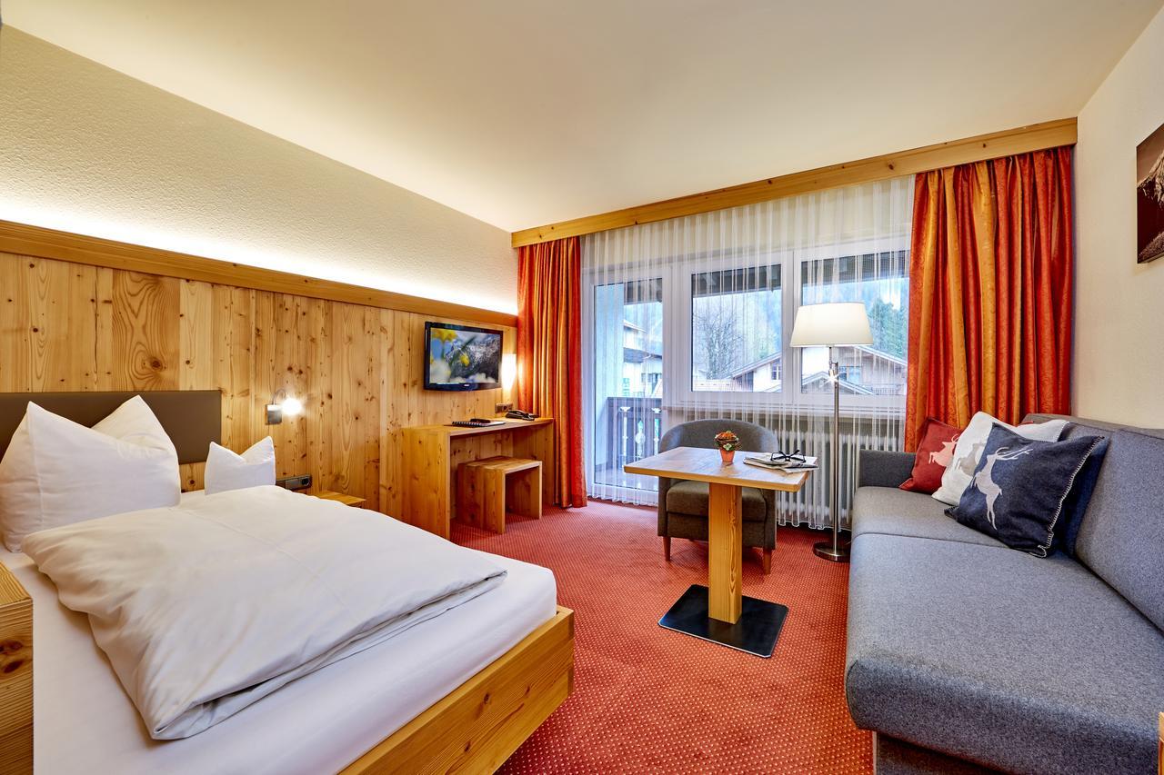 Hotel Franziska Міттенвальд Екстер'єр фото